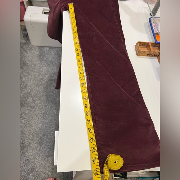 NWT Abercrombie and Fitch Jeans Women 26 Burgundy Velvet High Rise Ankle Flare - Picture 6 of 7
